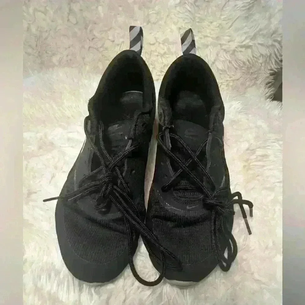 Nike sneakers - Picture 2 of 6